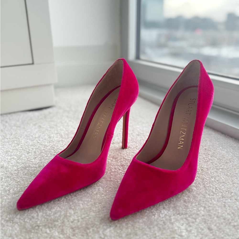 Stuart 110 Pump - never worn NWOT
Stuart Weitzman
Color: Fuxia
Size: 9.5